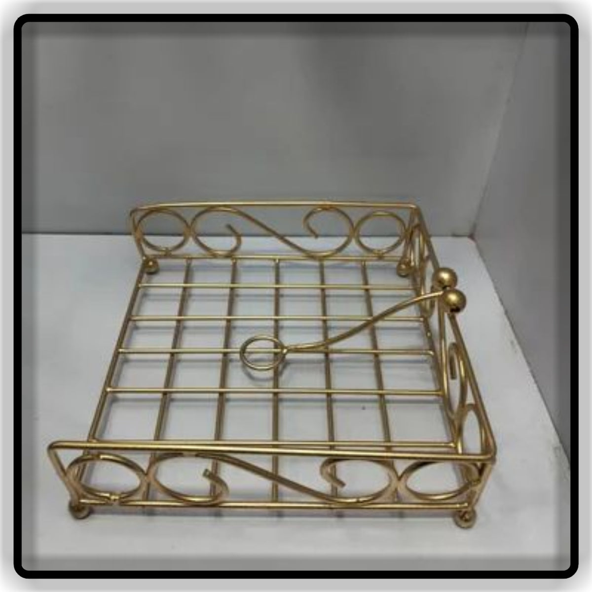 Decorative Metal Tissue Holder Stand – Elegant Black & Gold Design for Home & Office